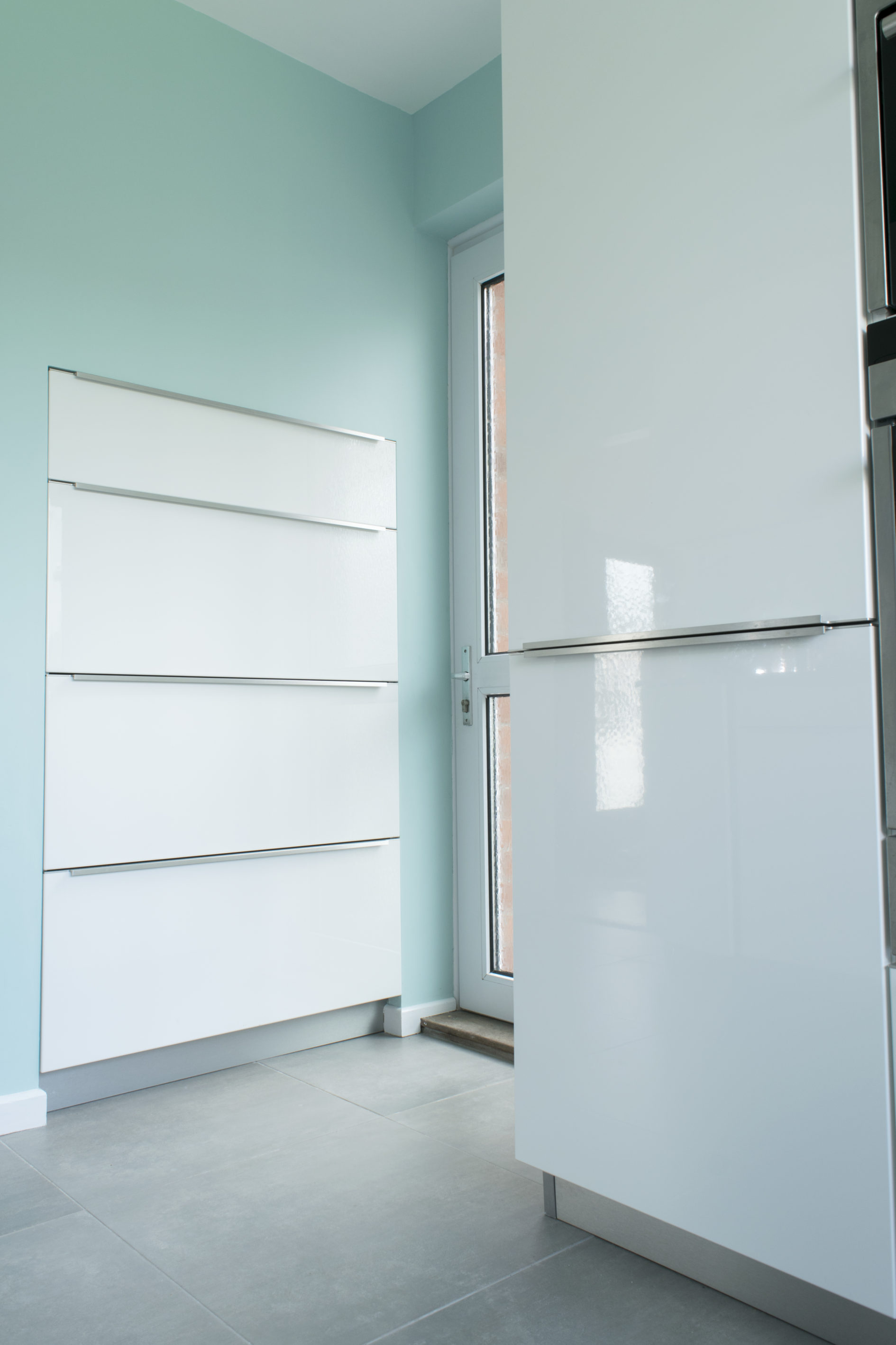 White gloss Stranmillis Wharf-2 Kitchen Stranmillis
