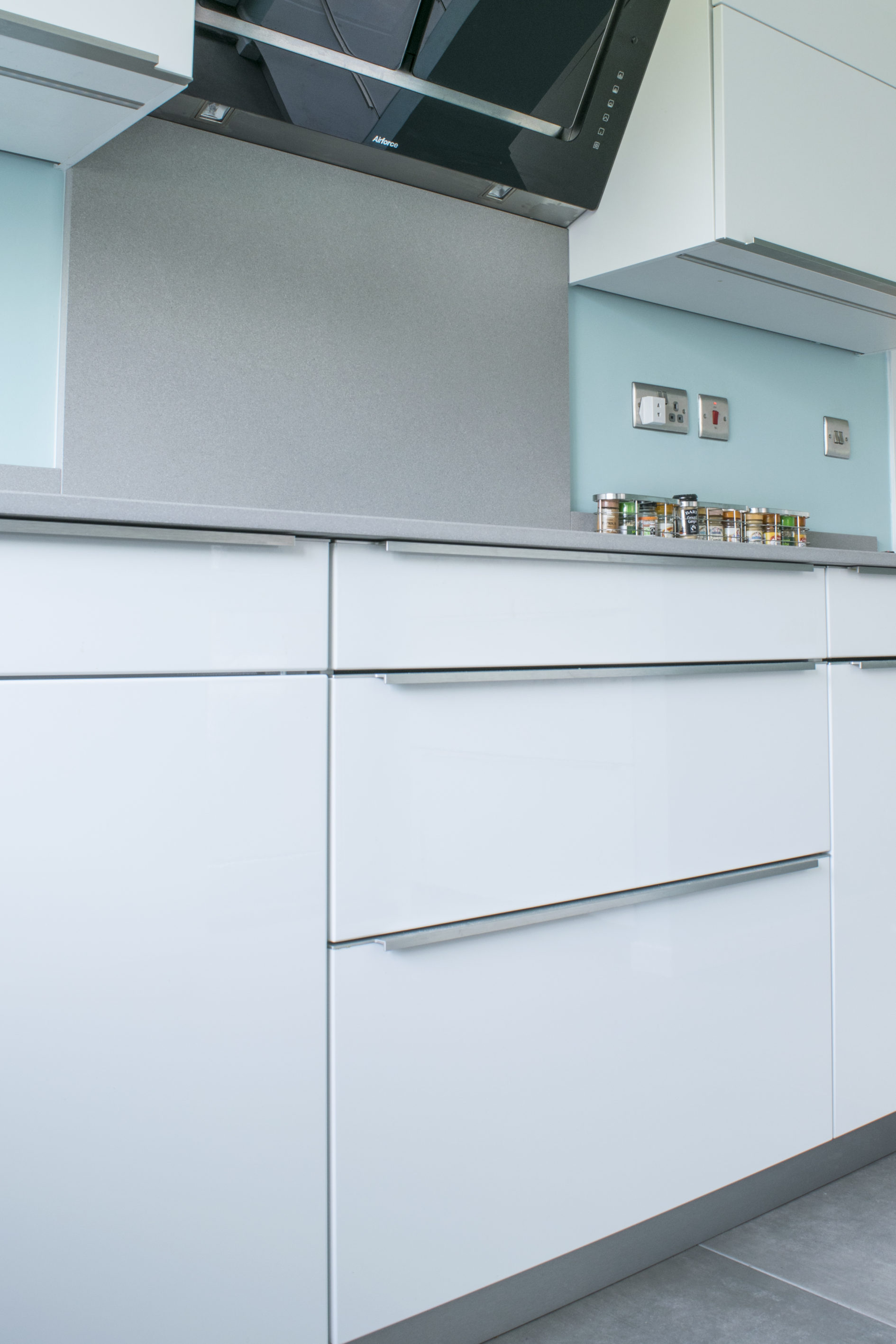 White gloss Stranmillis Wharf-3 Kitchen Stranmillis