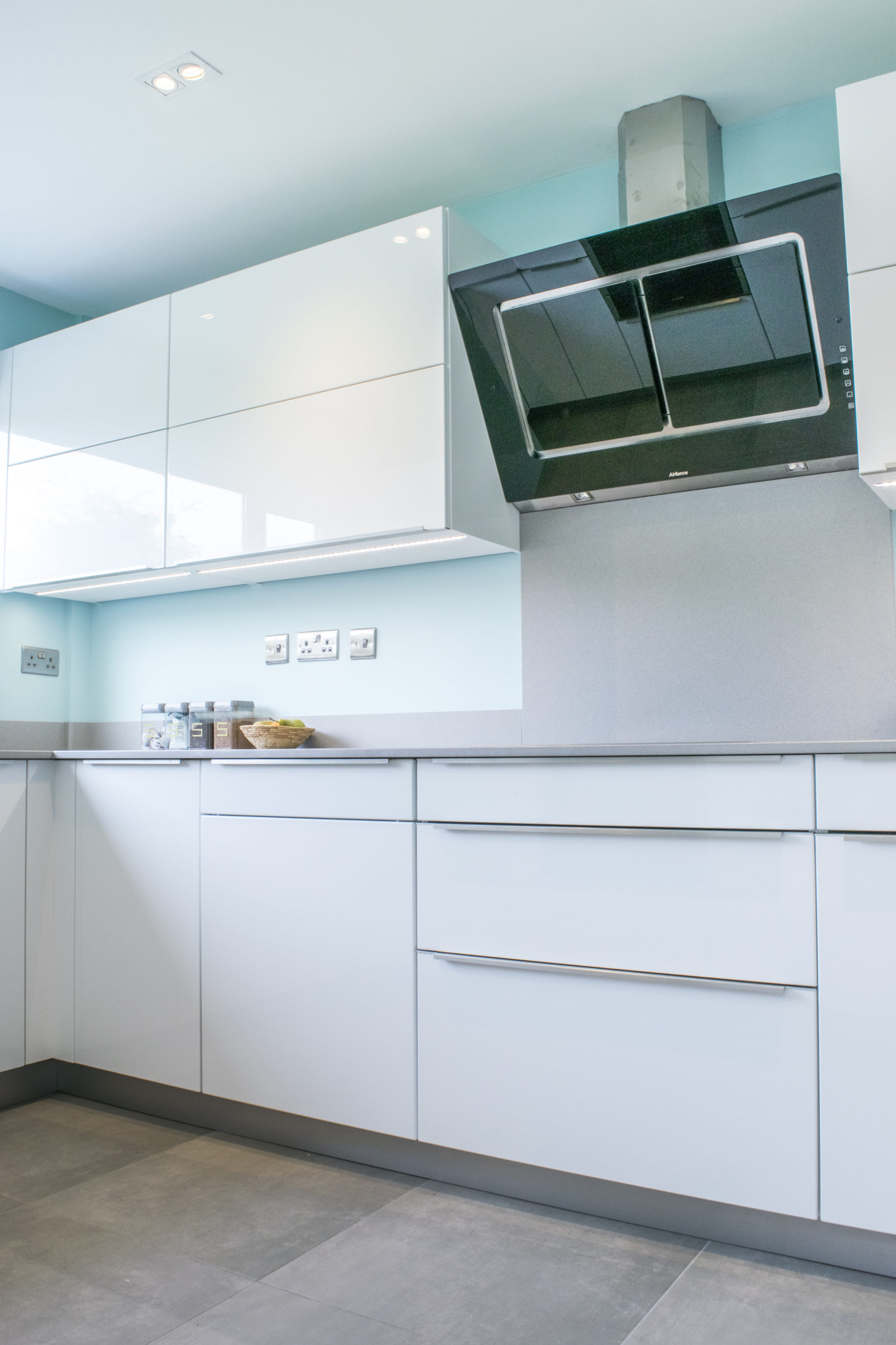 White gloss Stranmillis Wharf-6 Kitchen Stranmillis